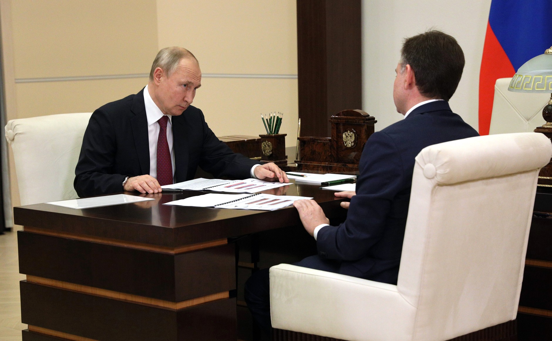 Владимир Путин провел рабочую встречу с гендиректором ОАК