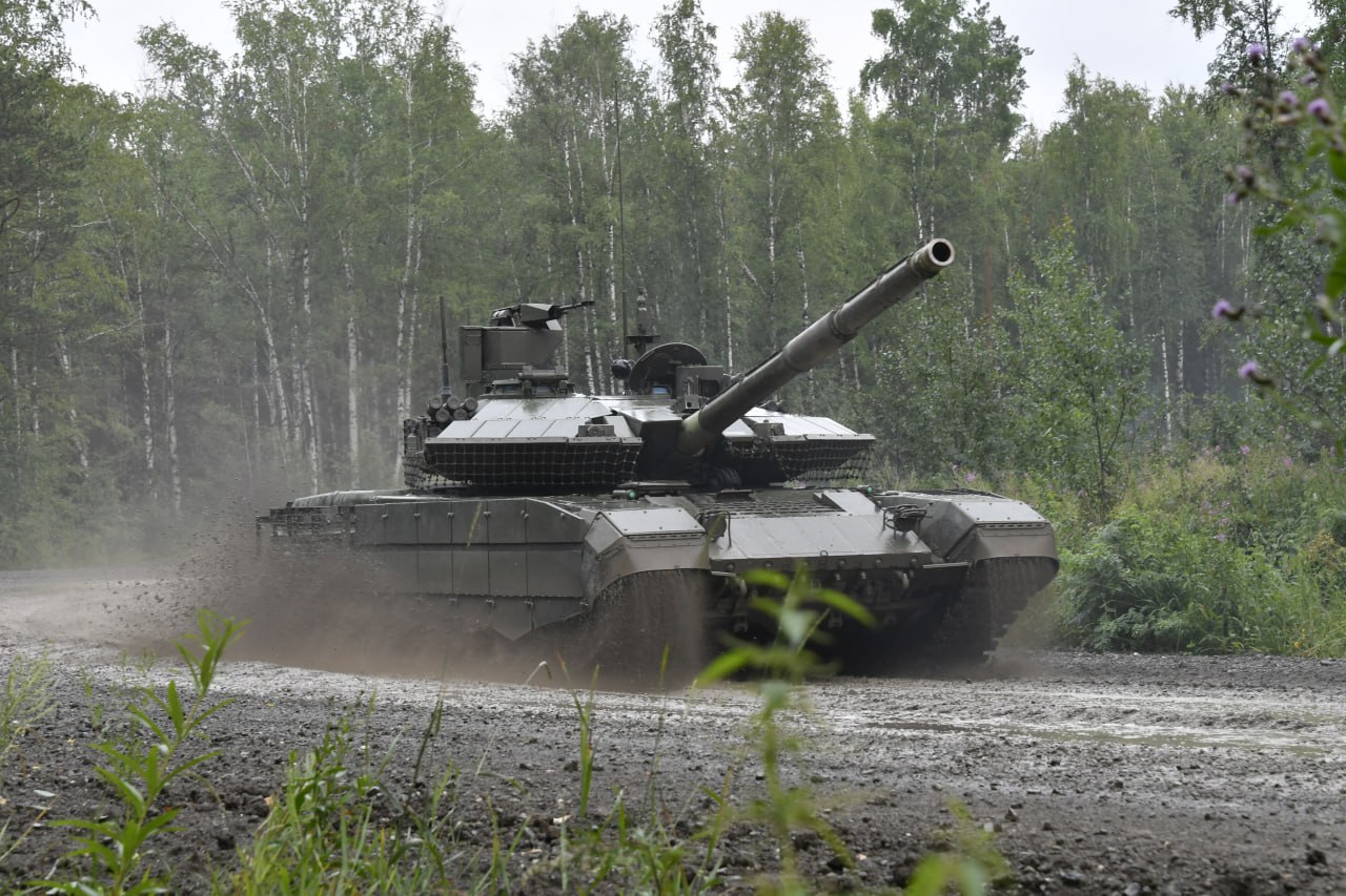 Уралвагонзавод отправил Минобороны РФ очередную партию танков