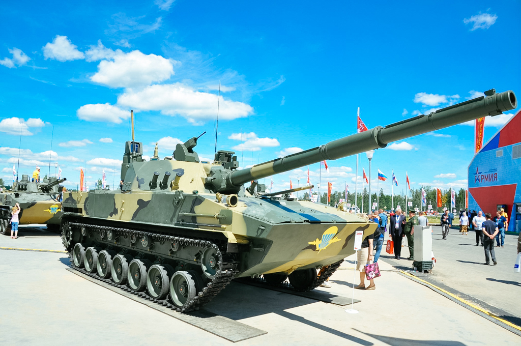 Россия выводит на экспорт легкий плавающий танк
