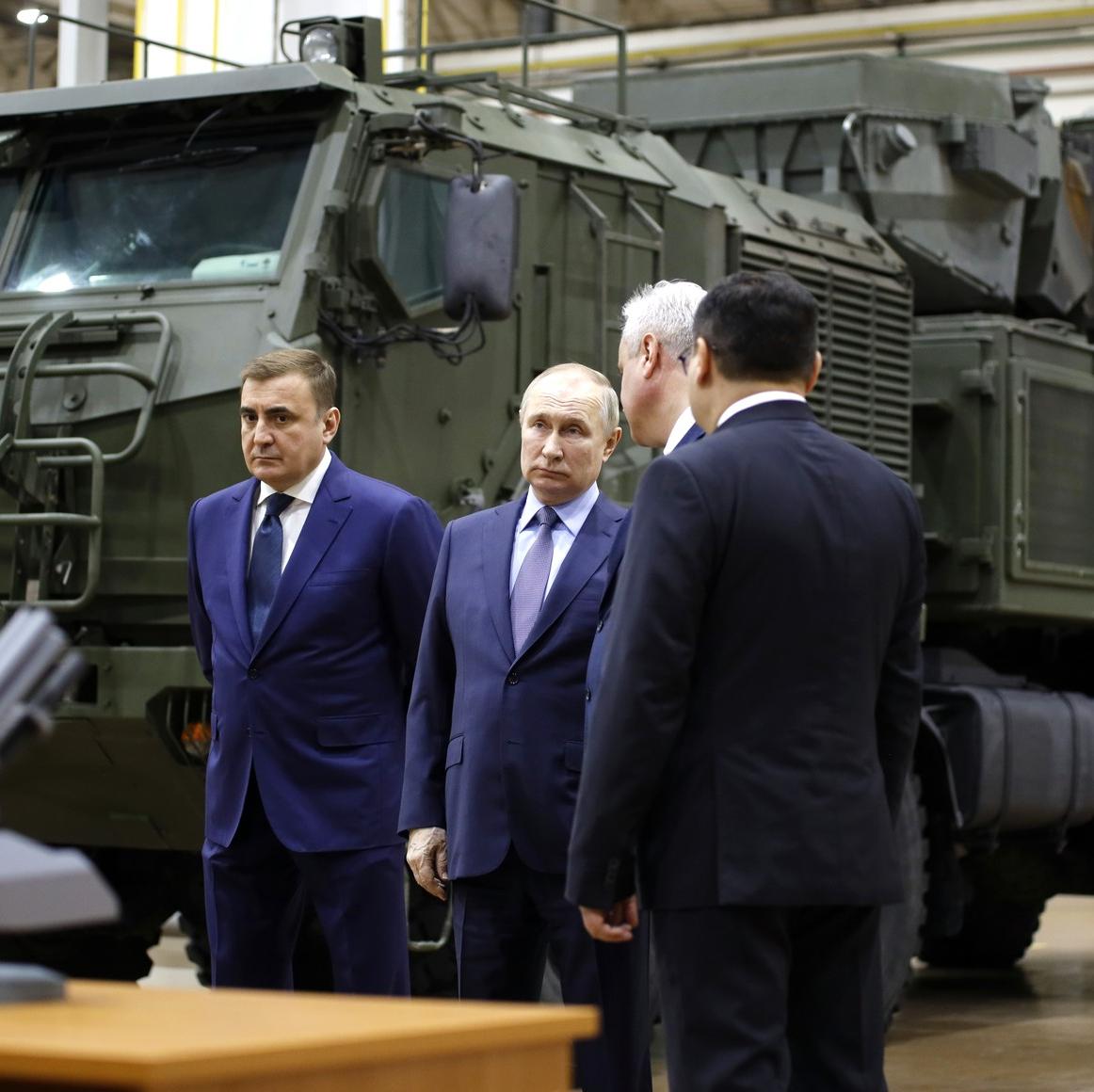 Владимир Путин посетил предприятие «Высокоточных комплексов»