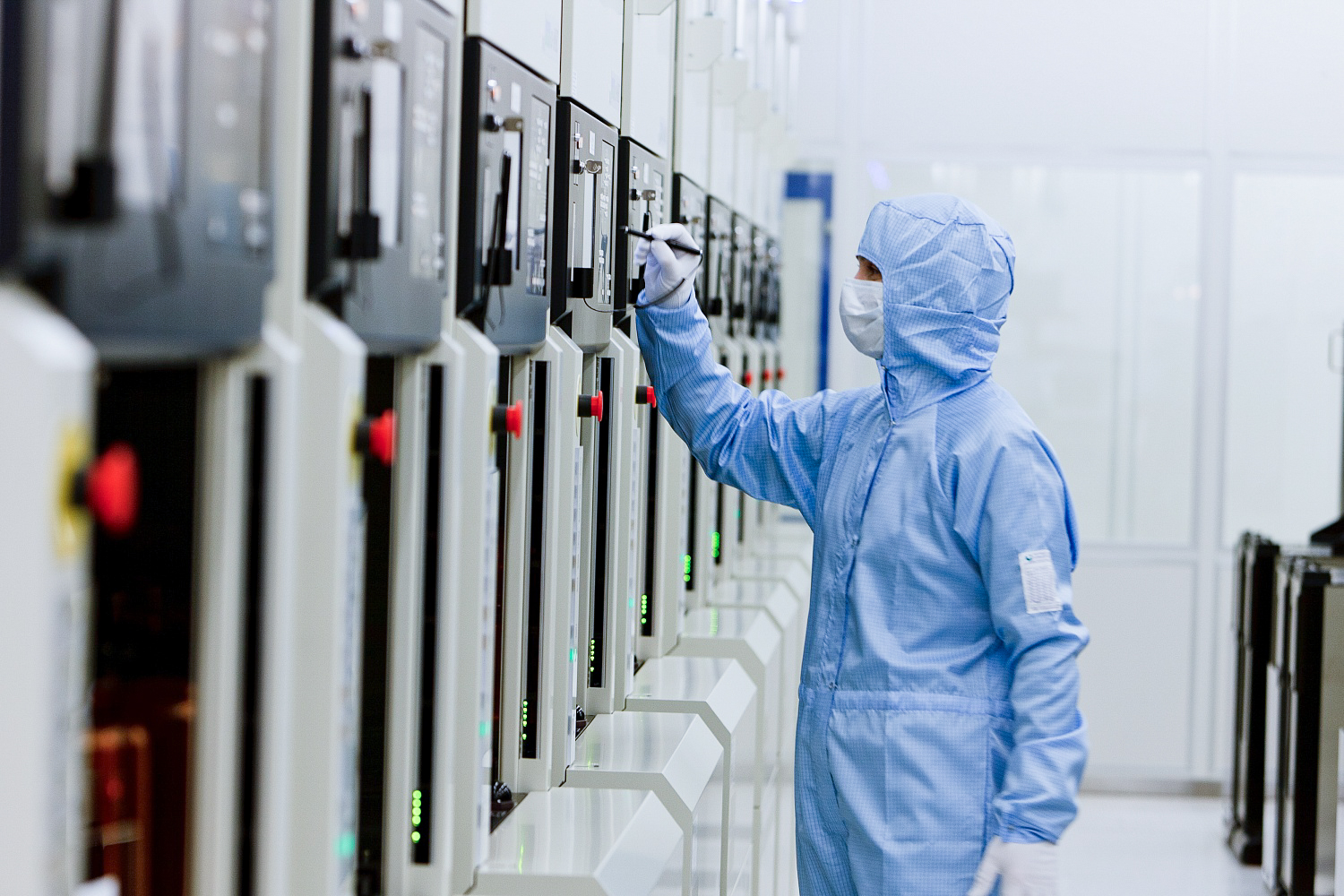 Ростех сохранит долю 41,66% в микроэлектронном холдинге «Элемент»