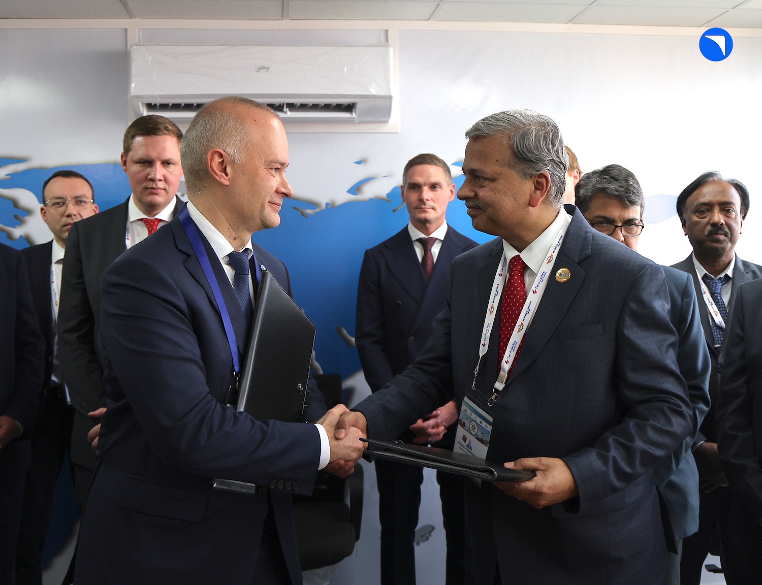 UAC and HAL Signed an Agreement on Cooperation in Manufacturing of the SJ-100 in India