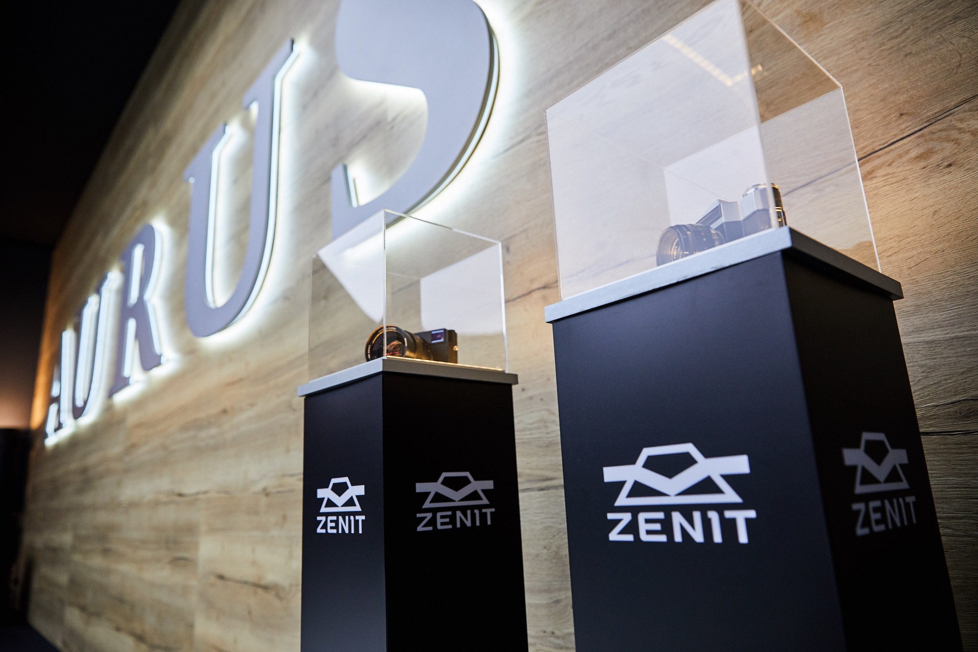 Rostec Announces the Official Launch of Zenit M Camera Sales