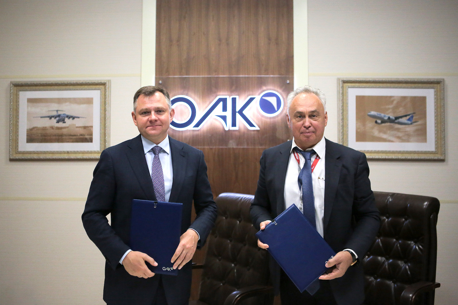 ОАК и ГосНИИ гражданской авиации заключили соглашение о сотрудничестве