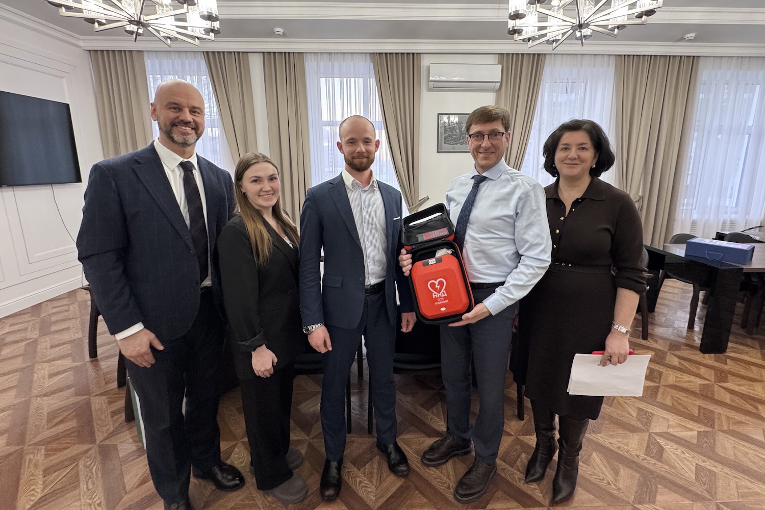 Холдинг «Швабе» поставил новейший дефибриллятор АНД А25 в Уральский государственный медуниверситет