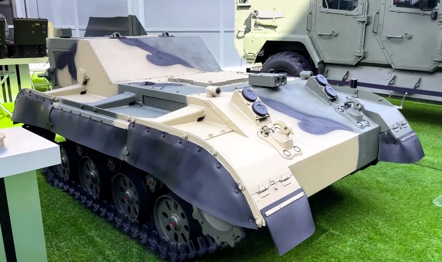 Rostec has Presented a New Robotic System – the Karakal