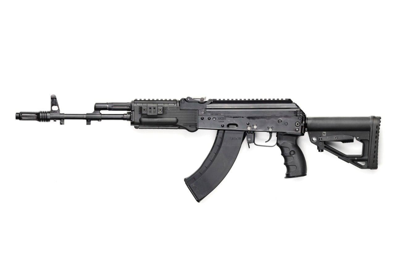 Ростех: совместное российско-индийское предприятие передало 35 тысяч АК-203 армии Индии