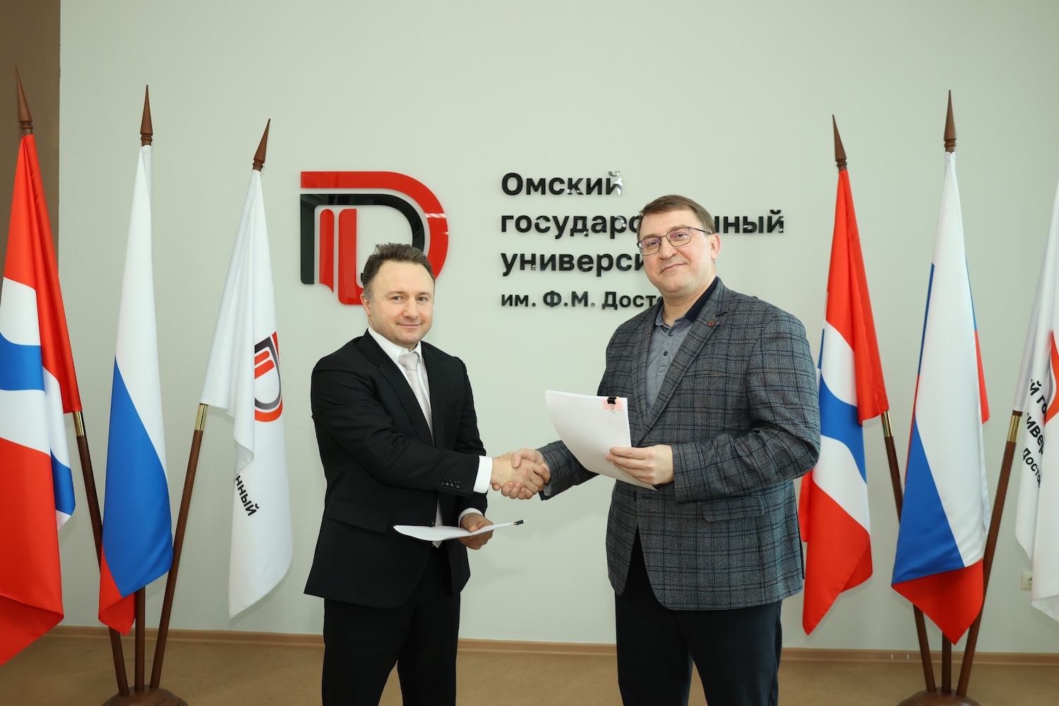 В Омском госуниверситете будут готовить юристов для концерна «Уралвагонзавод»