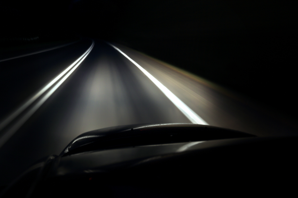 Разработка Ростеха позволит автомобилям «видеть» дорогу в полной темноте