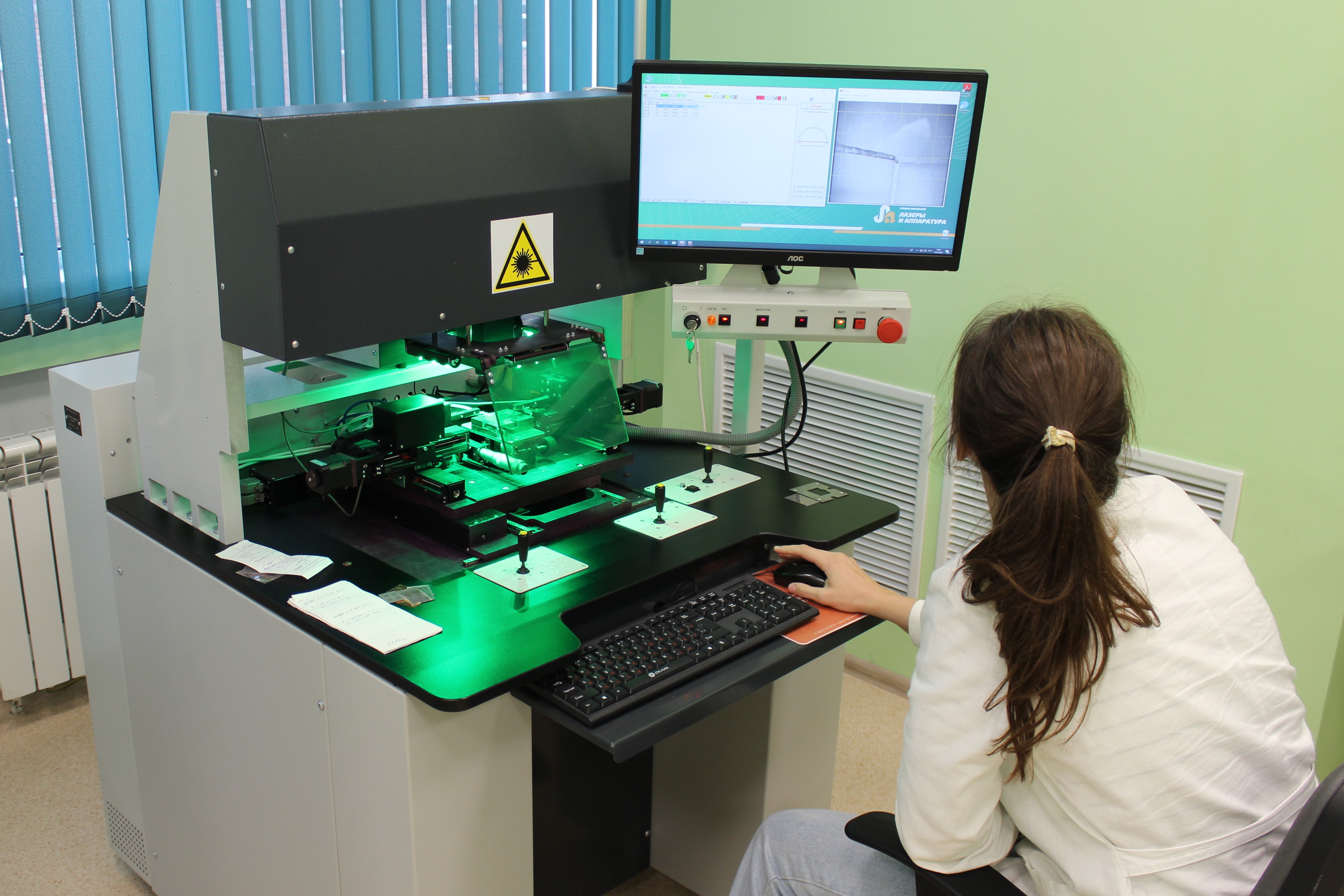 Институт электронных приборов внедряет новую систему научных разработок
