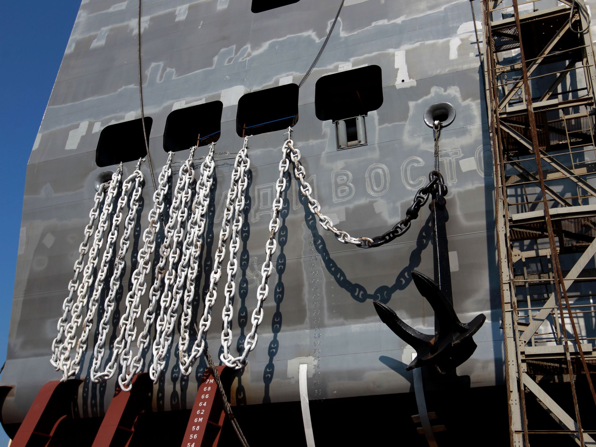 The Russian Mistral ship to be equipped with domestic arms