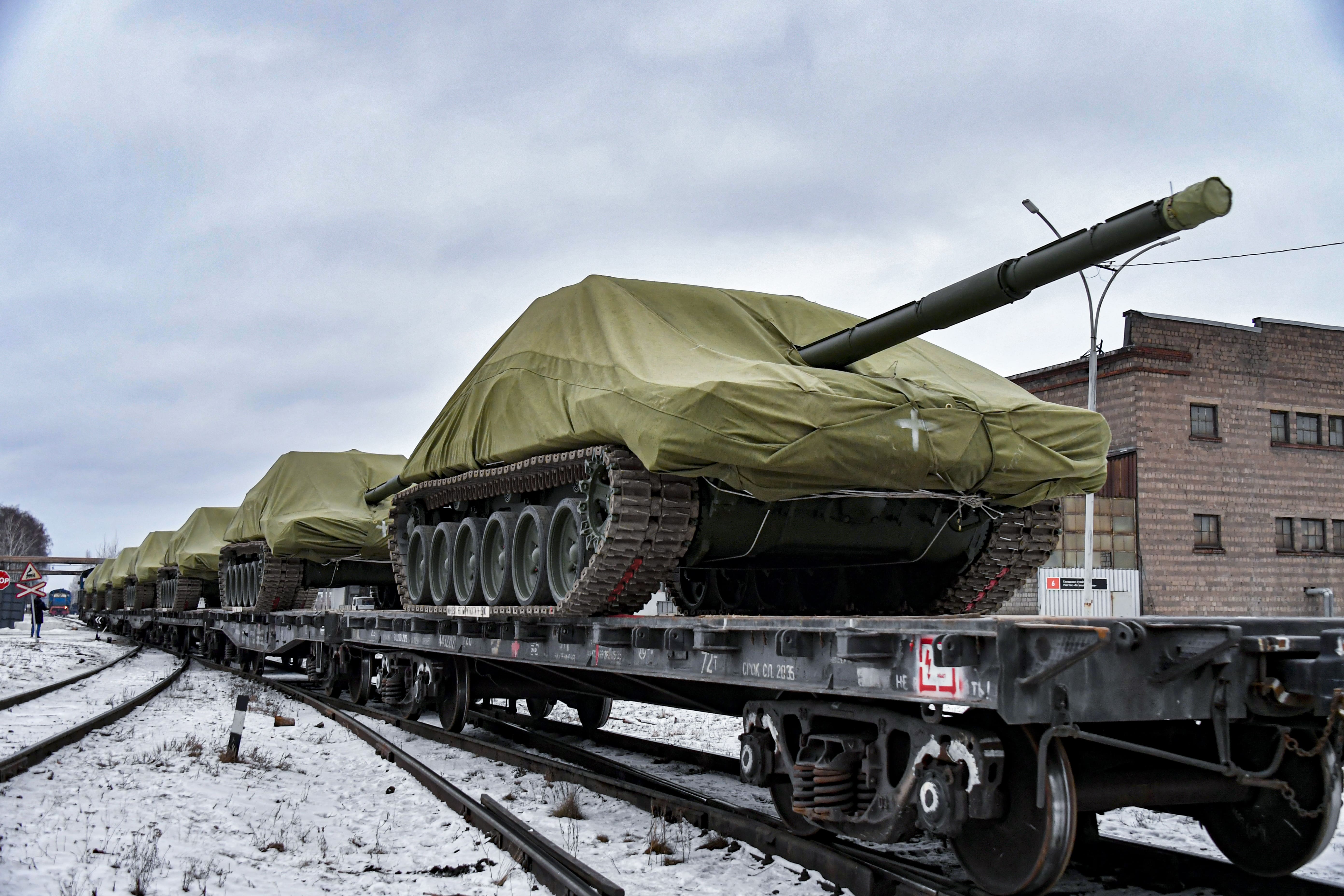 Уралвагонзавод отгрузил Минобороны РФ партию танков Т-72Б3М