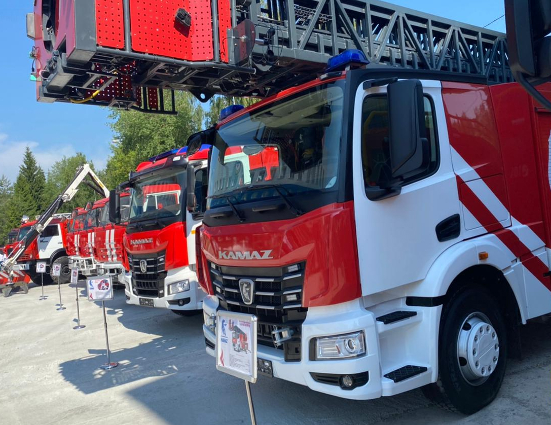 КАМАЗ представил пять автомобилей на выставке пожарно-спасательной техники