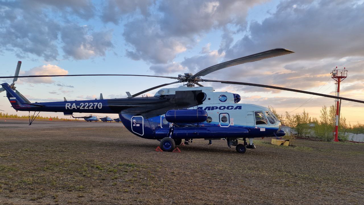 «Вертолеты России» поставили авиакомпании АЛРОСА новый вертолет Ми-8МТВ-1