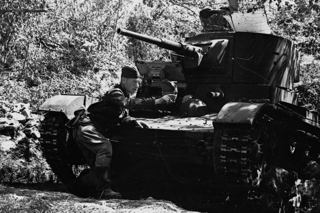 Гершберг_Коваленко_Т_26_Севастополь_1942_фото_Аснин.jpg Гершберг_Коваленко_Т_26_Севастополь_1942_фото_Аснин.jpg