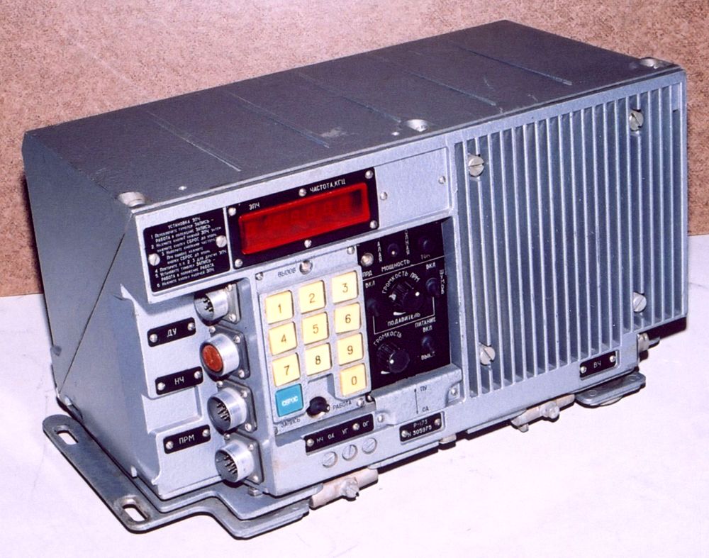 R-173_radio_station.jpg