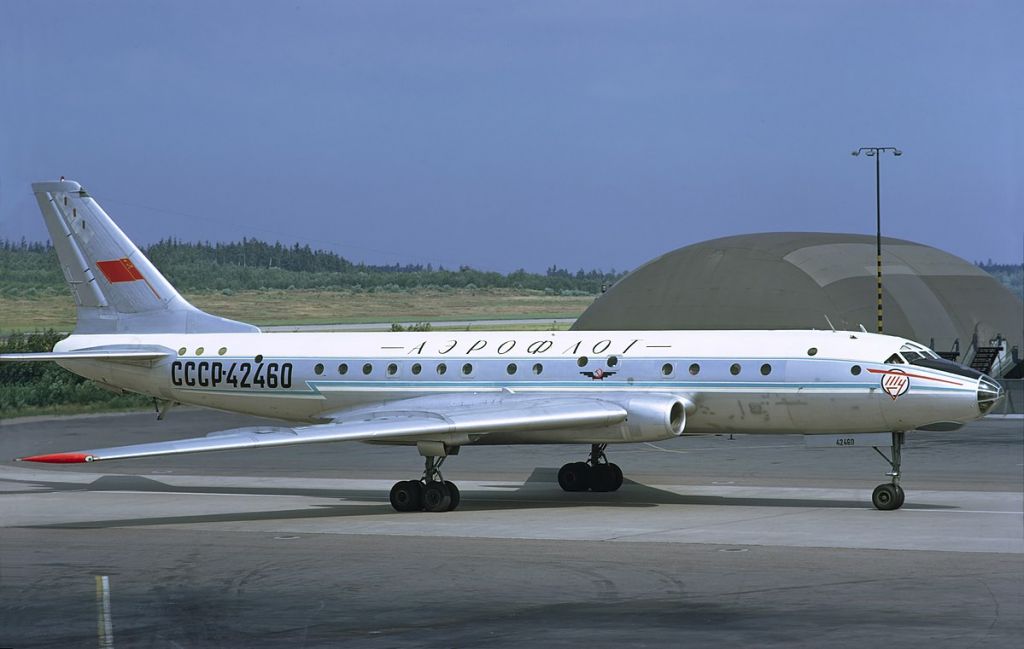 Aeroflot_Tupolev_Tu-104B_.jpg