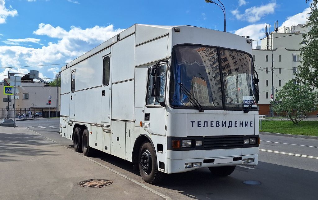 KamAZ-Ajokki_white_colored_(front_view).jpg KamAZ-Ajokki_white_colored_(front_view).jpg
