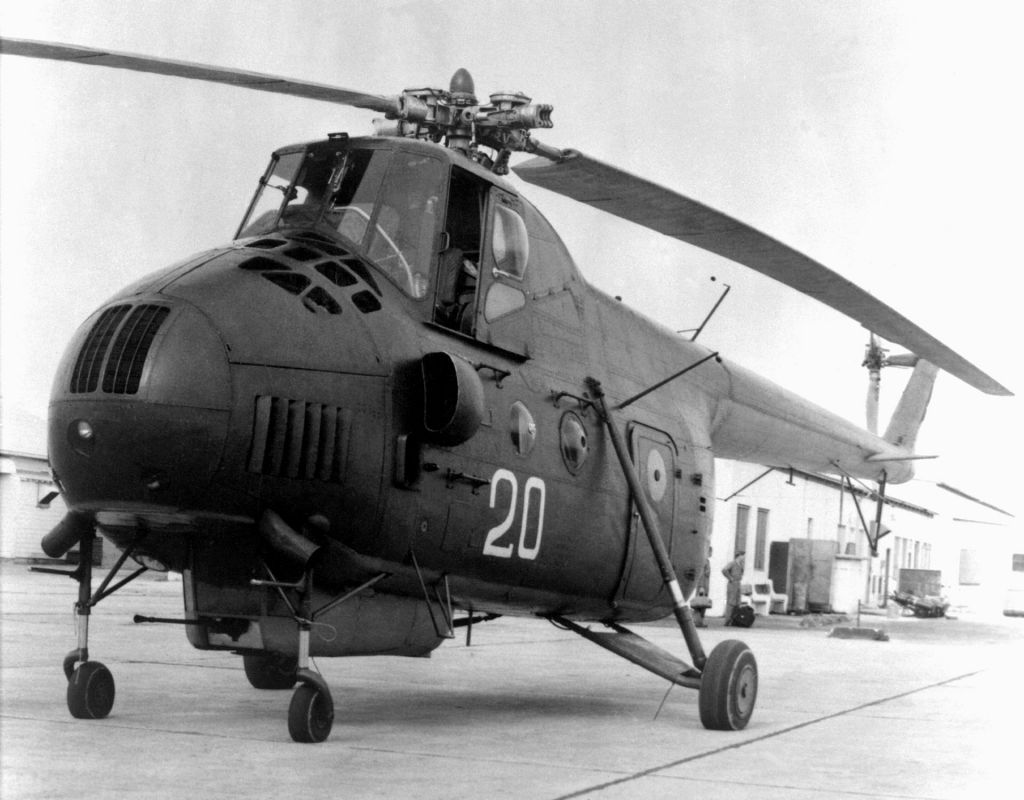 Soviet_Mi-4_helicopter.JPEG.jpeg