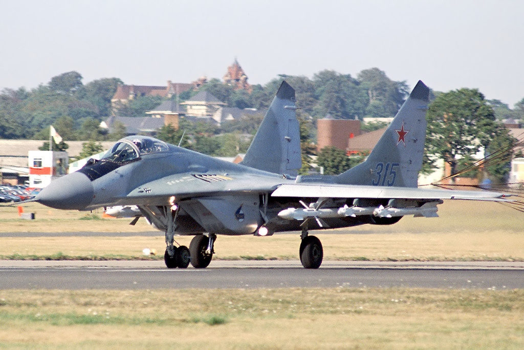 Mikoyan-Gurevich_MiG-29_(9-12),_Russia_-_Air_Force_AN1302585.jpg