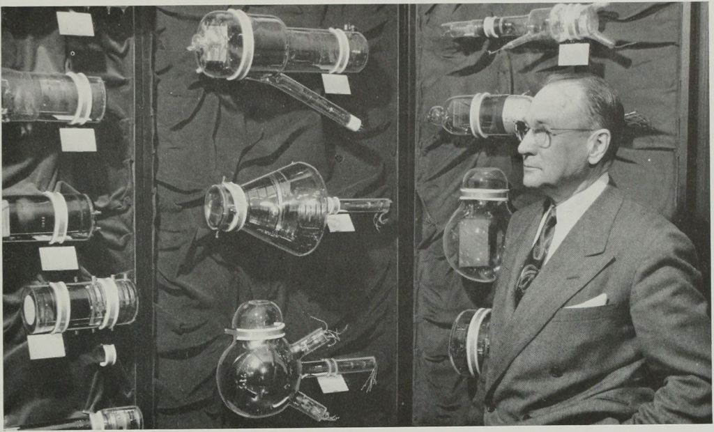 Vladimir_Zworykin_and_historic_TV_tubes.jpg