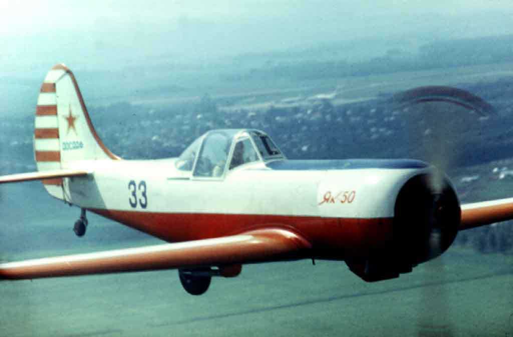 3.YAk-50-v-vozduhe..jpg