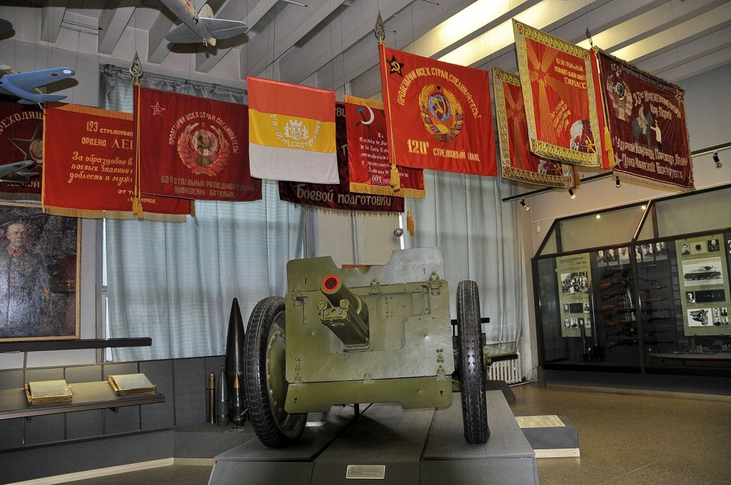 Great_Patriotic_War_section_in_the_Central_Armed_Forces_Museum.JPG