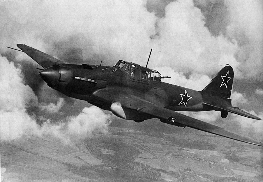 SHturmovik-Il-2.-1943-g..jpg SHturmovik-Il-2.-1943-g..jpg
