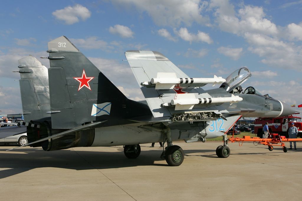 MiG-29K_at_MAKS_2005.jpg