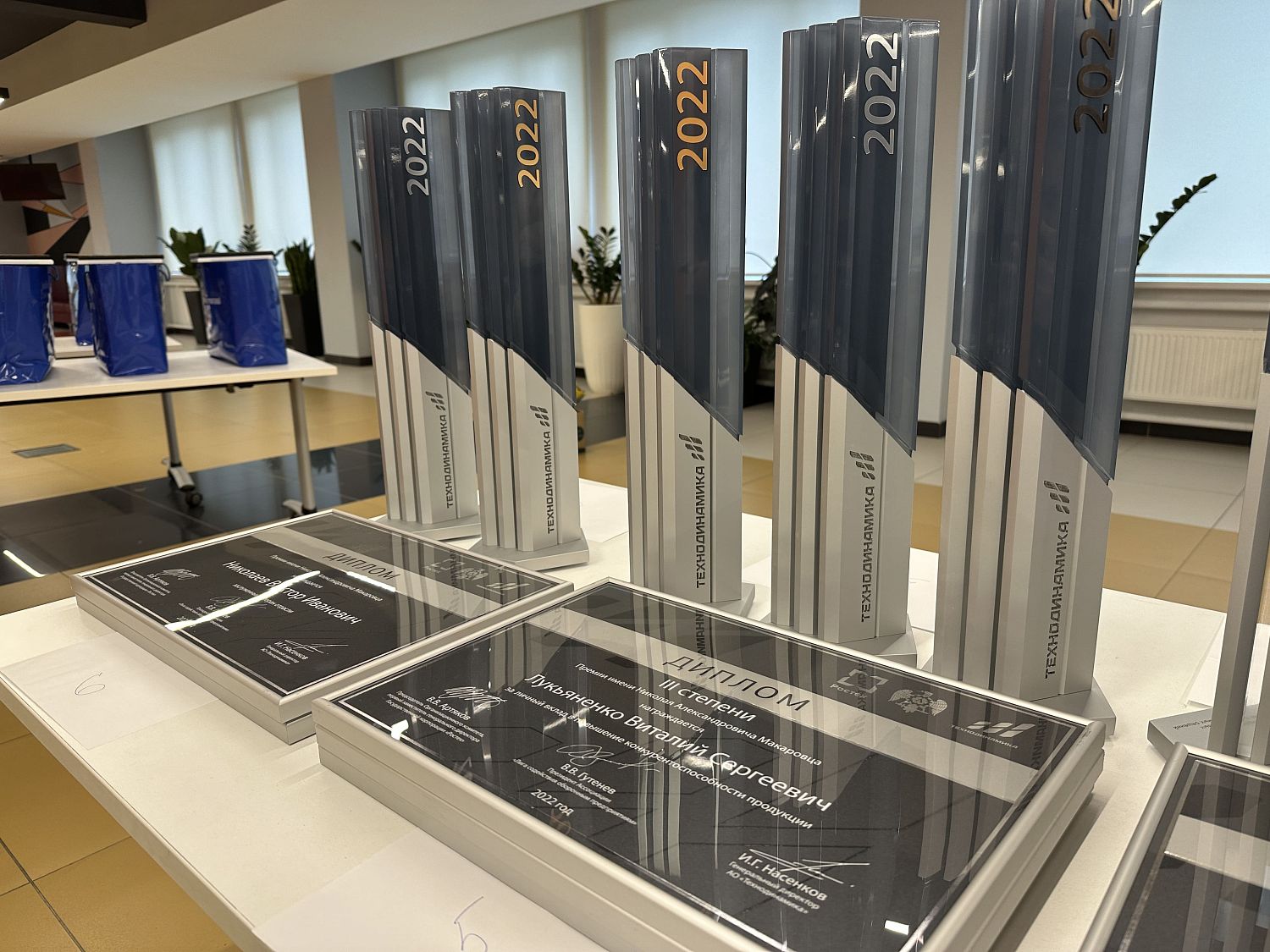 Названы лауреаты Премии имени Николая Макаровца 