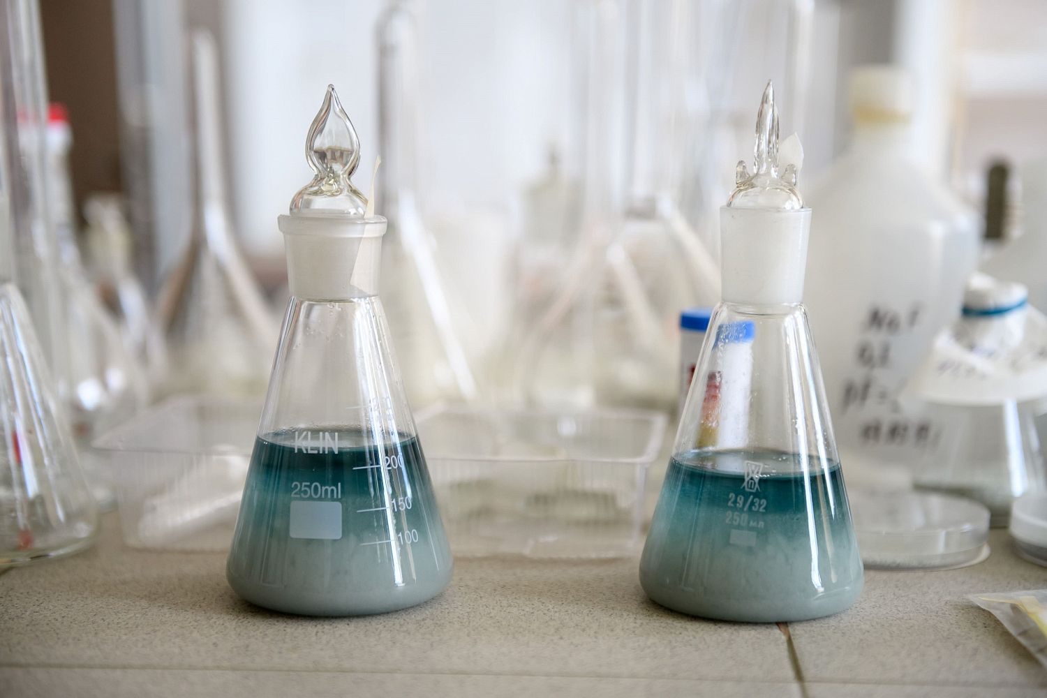 Ростех импортозаместит каучуки для строительной отрасли и легкой промышленности