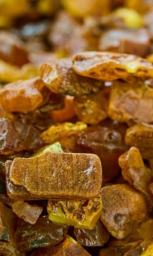 Калининградский янтарный комбинат реализует стратегические планы развития янтарной отрасли России