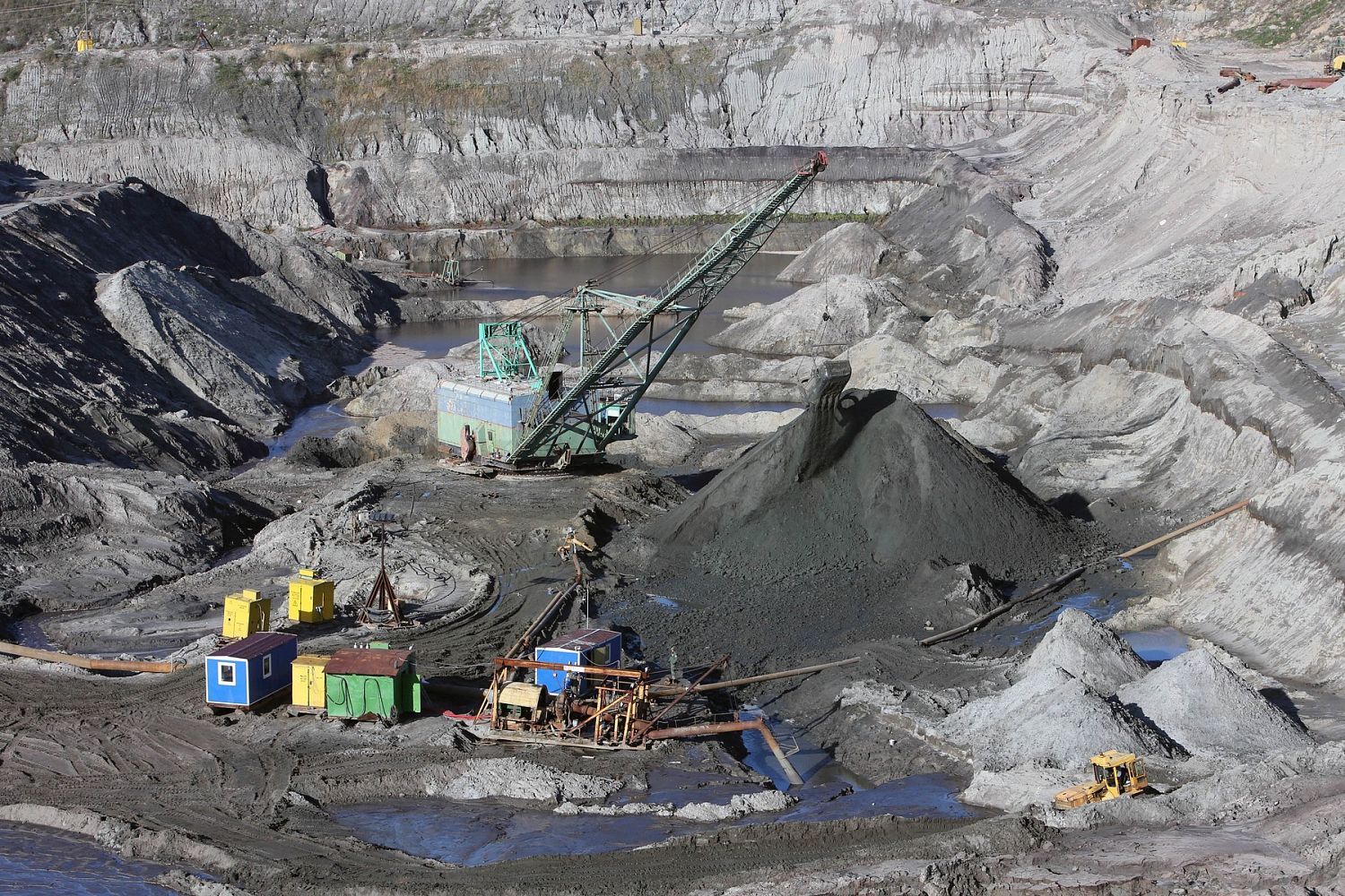 Калининградский янтарный комбинат открывает сезон добычи