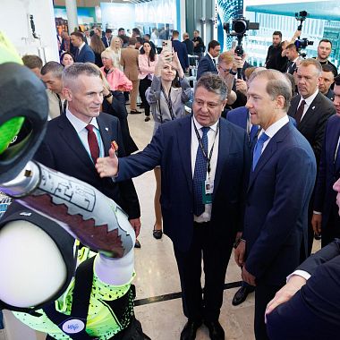 ЦИТО представил протезы для занятий спортом на форуме «Биопром — 2025»