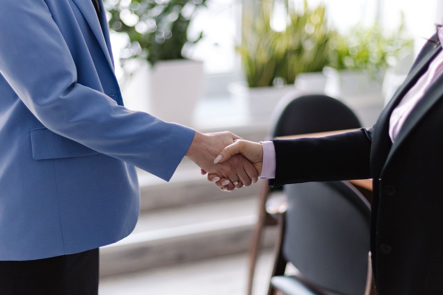 Новикомбанк включил в программу «Развитие» инженеров и наставников 