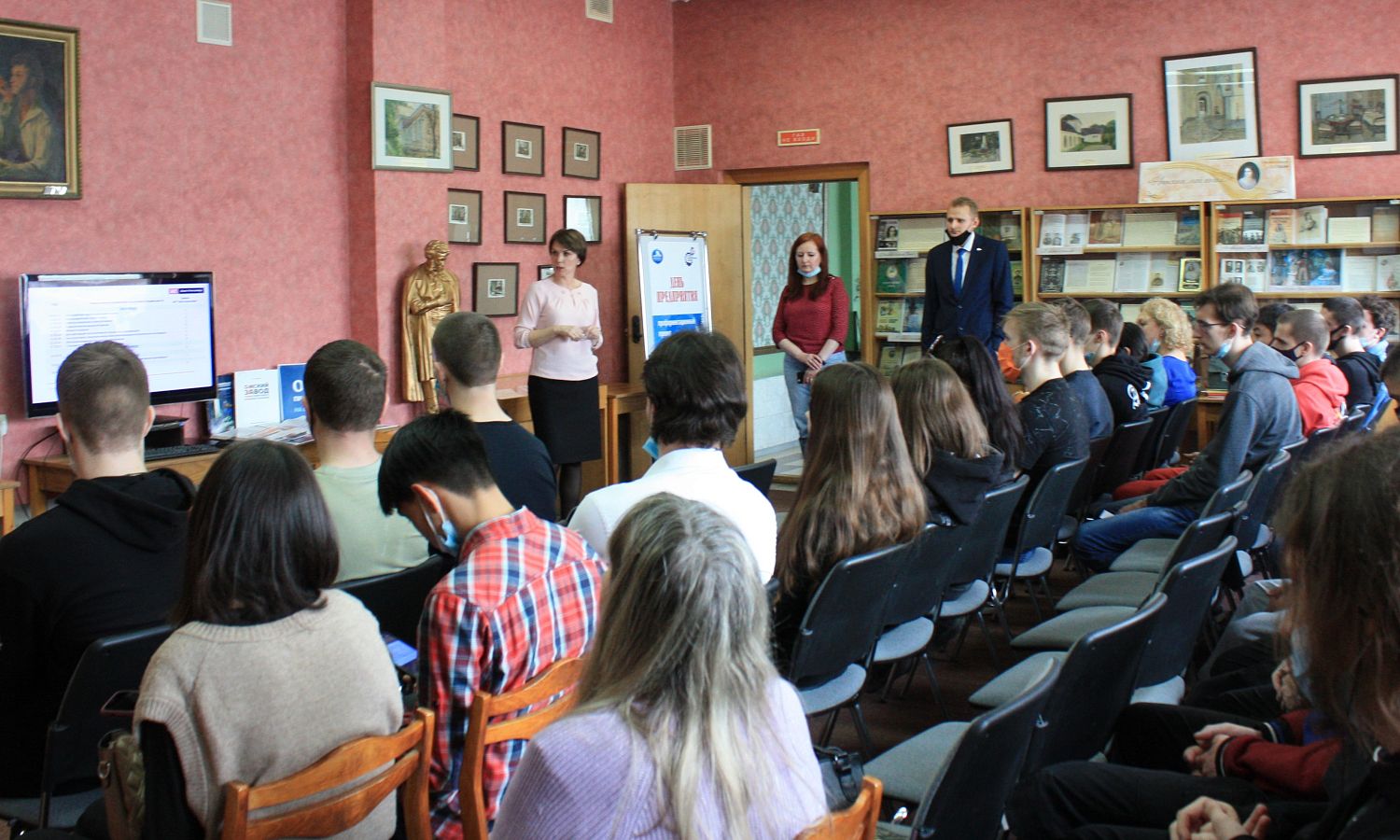 «Омсктрансмаш» принял участие в профориентационном проекте «День предприятия»