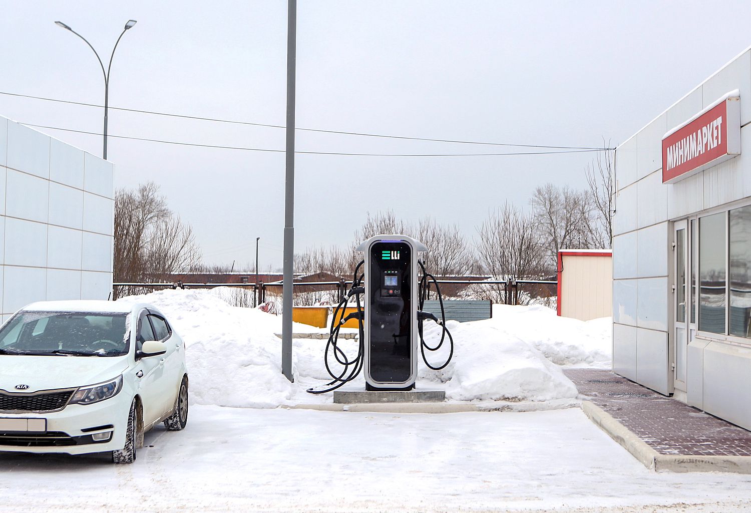 УВЗ запустил в Нижнем Тагиле первую быструю зарядную станцию для электрокаров