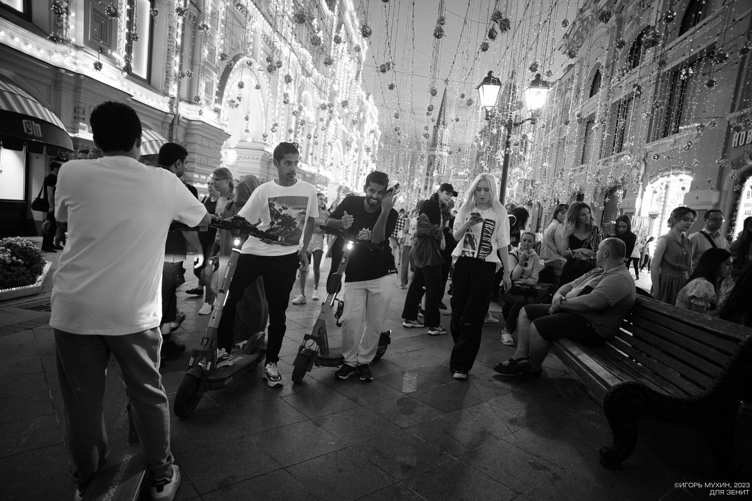 «Швабе» и Игорь Мухин откроют в ГУМе медиафотовыставку документальной фотографии 