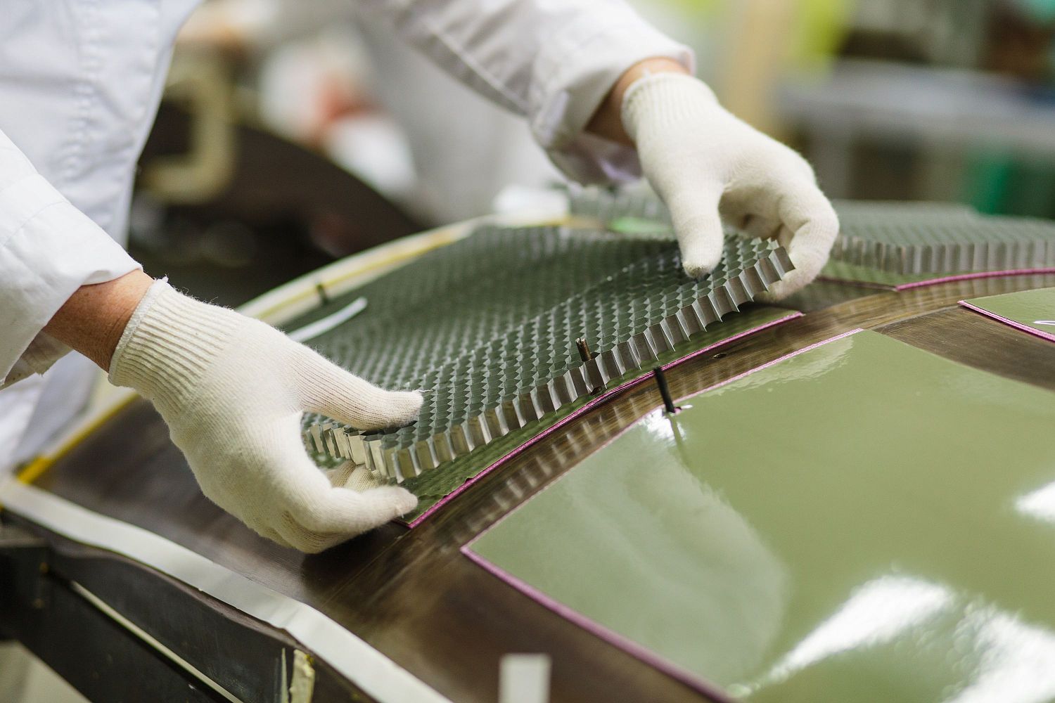 «Технология» приступила к выпуску алюминиевых силовых сотовых заполнителей