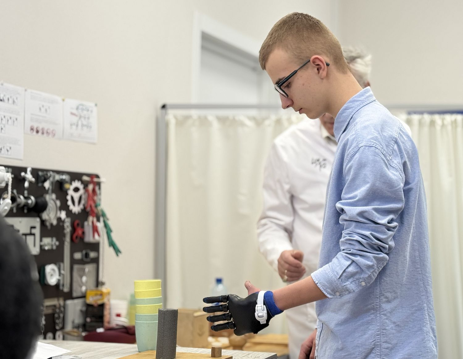 ЦИТО создал высокотехнологичный протез для мальчика со сложной врожденной аномалией кисти руки