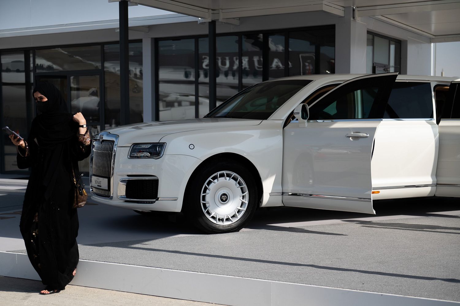 Ростех внедрит систему сервисного обслуживания для лимузинов «Аурус»