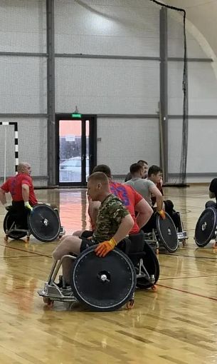 Пациенты ЦИТО освоили новый вид адаптивного спорта — регби на колясках