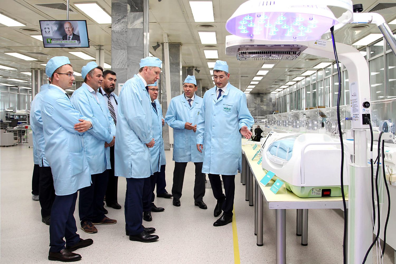 Министр экономического развития РФ посетил завод «Швабе»