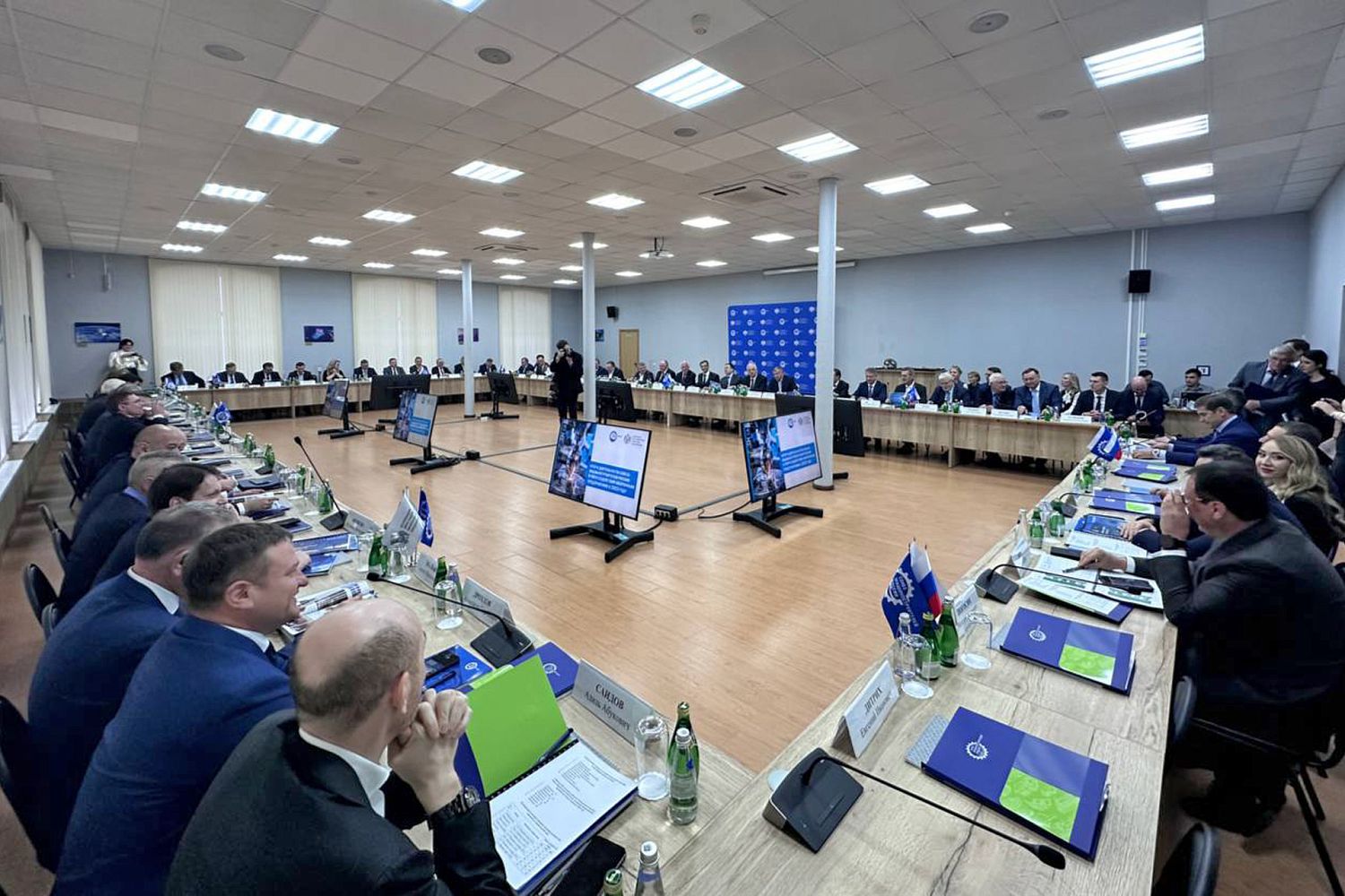 На предприятии холдинга «Швабе» прошло заседание Союза машиностроителей России