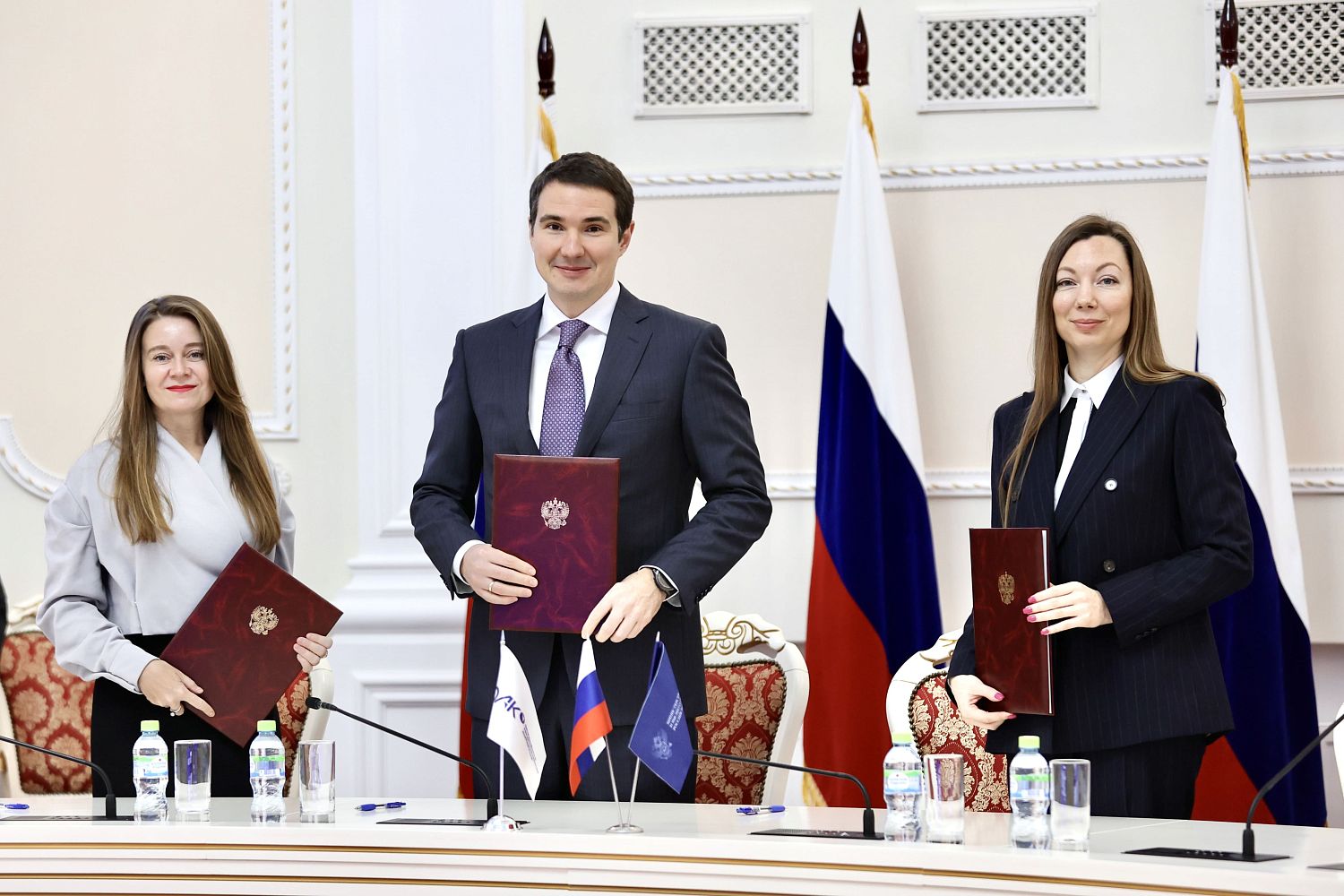 ОАК участвует в Десятилетии науки и технологий