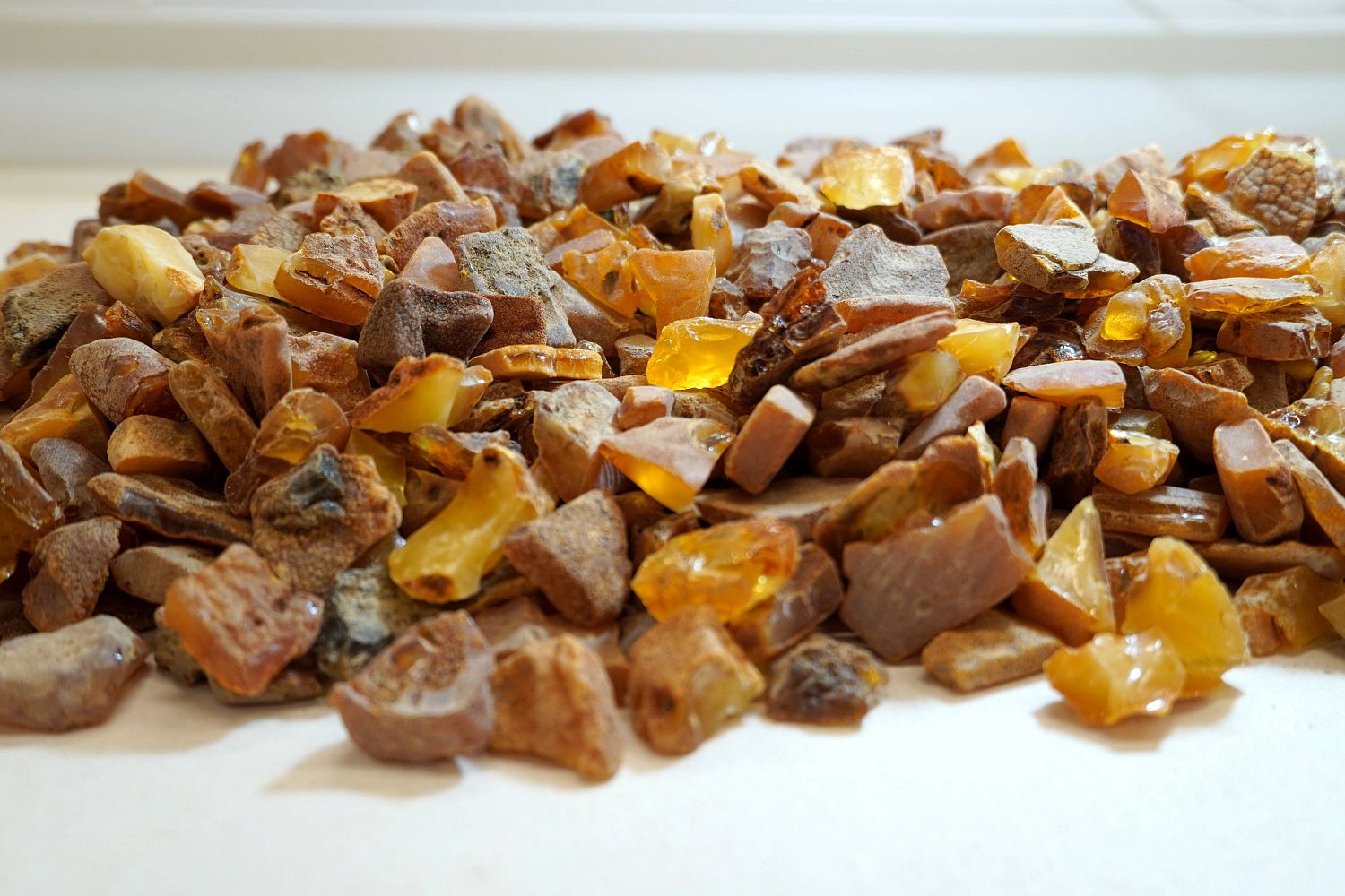 Янтарный комбинат Ростеха в этом году поставит отраслевой ассоциации рекордный объем сырья