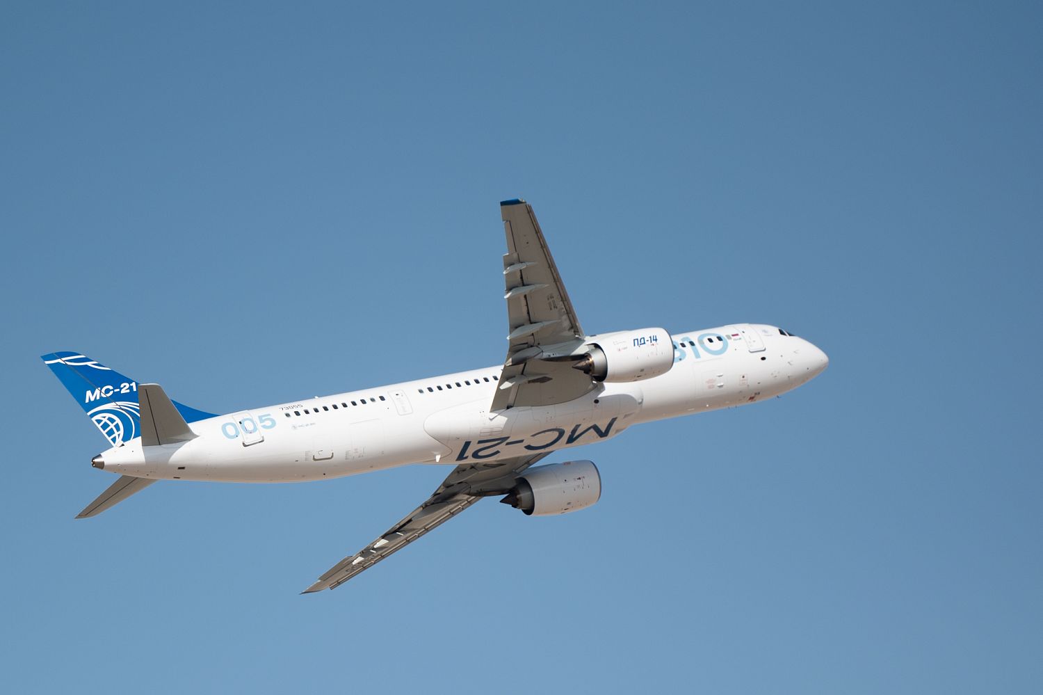 Самолет МС-21-300 продолжает контрольные испытания